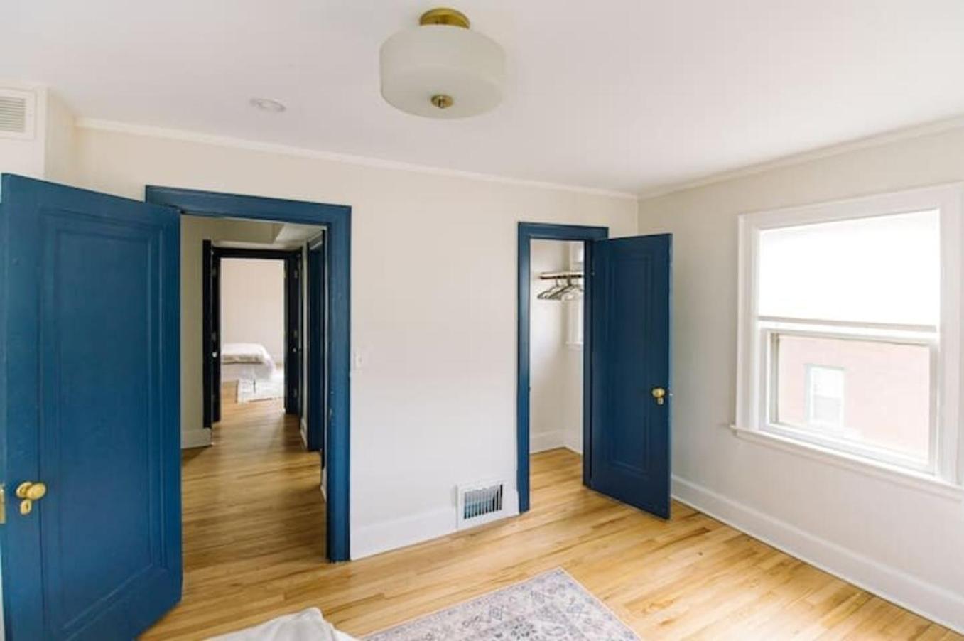 Cozy 3Br Home By Ingersoll Restaurant Scene Des Moines Exterior photo