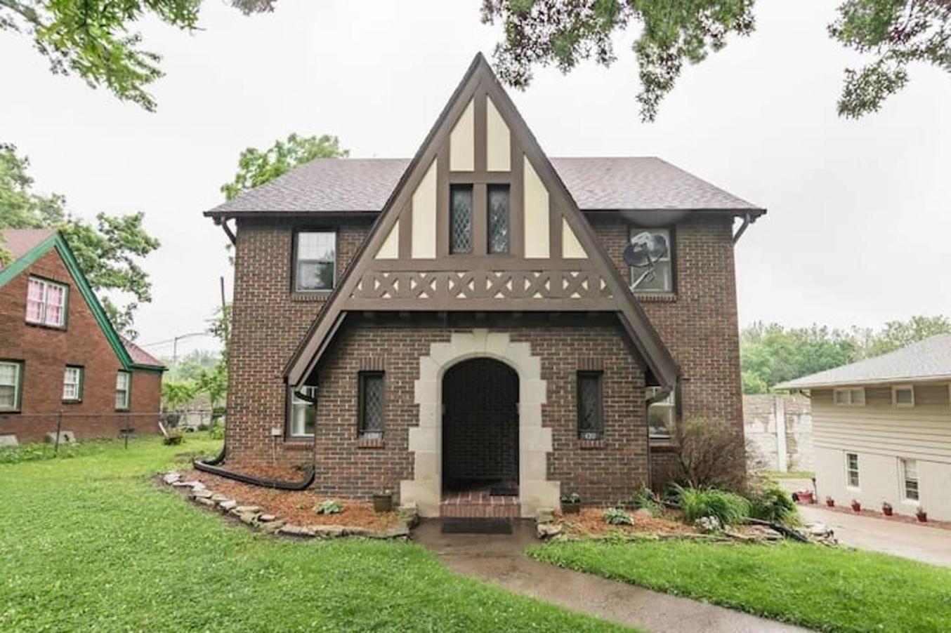 Cozy 3Br Home By Ingersoll Restaurant Scene Des Moines Exterior photo